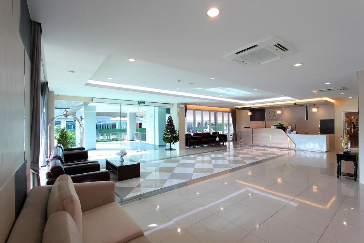 The Leisure Hotel Bang Bo Exterior foto